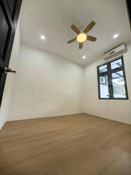 For Sale - Jalan sutra saleng kulai