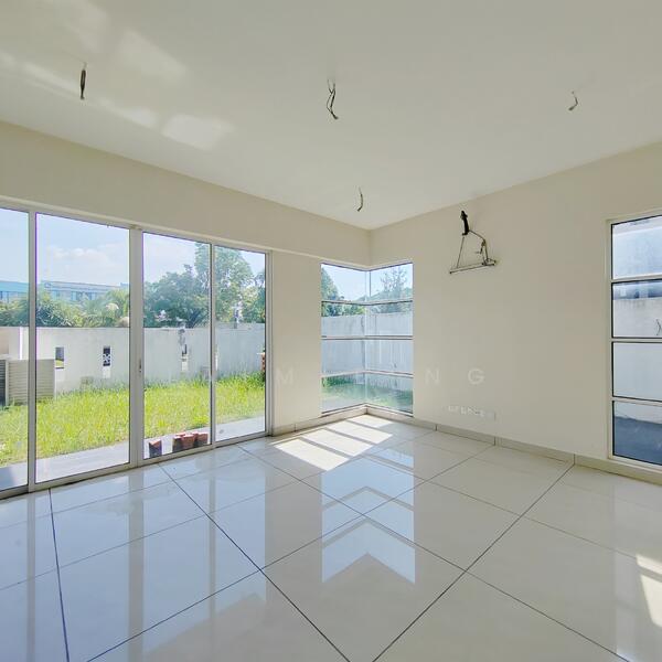 For Sale - Beringin Avenue