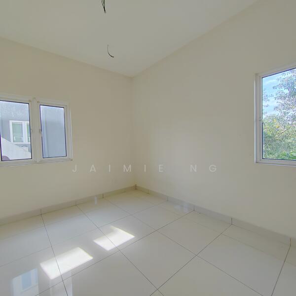 For Sale - Beringin Avenue