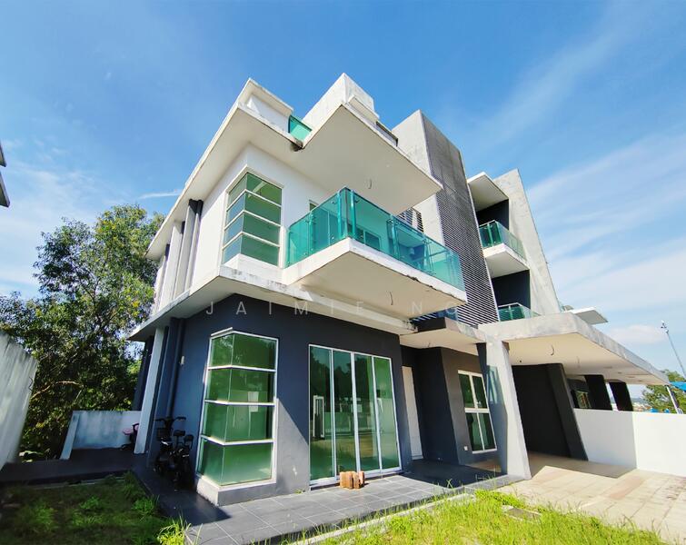 For Sale - Beringin Avenue