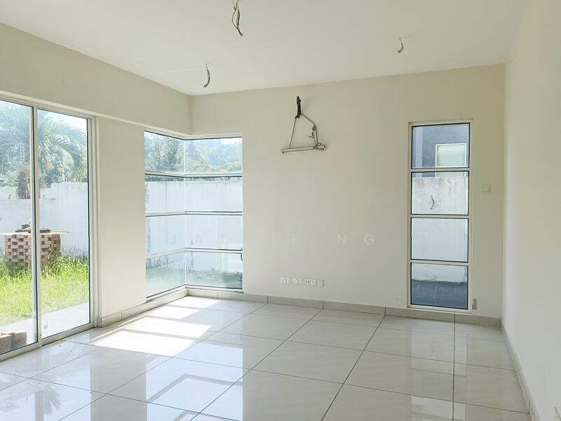 For Sale - Beringin Avenue