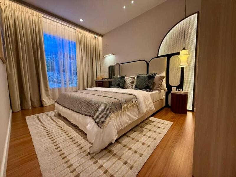 The LightHauz by Exsim - Show Unit Photo