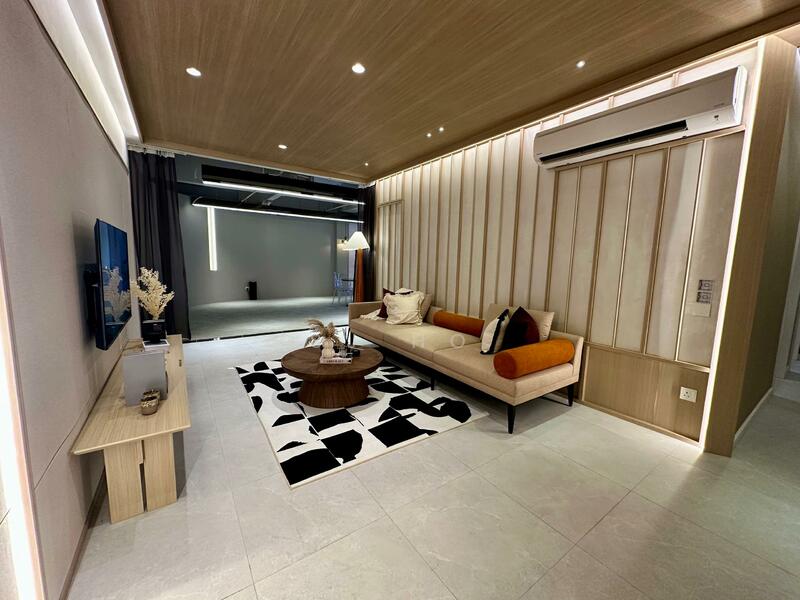 The LightHauz by Exsim - Show unit photo