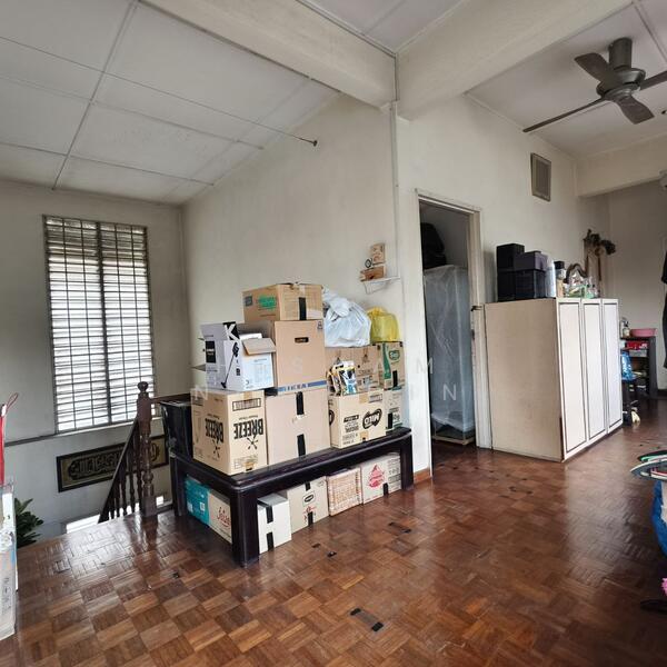 1st Floor living area