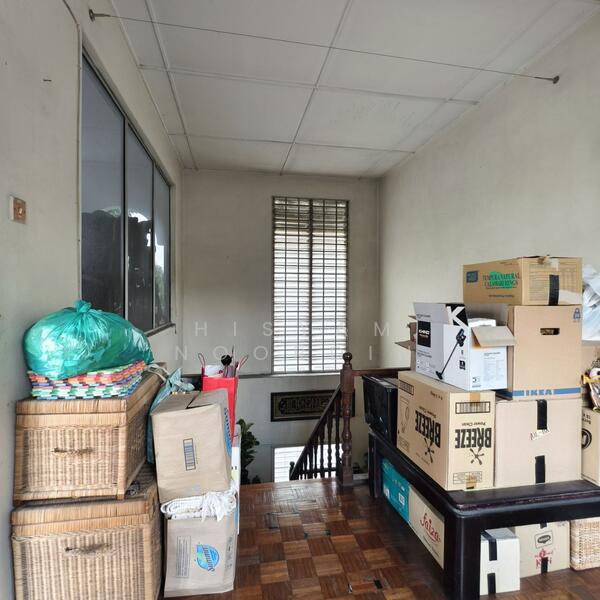 1st Floor living area