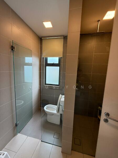 3-storey Terraced House for Sale in Lake Fields (Sungai Besi) - Lucus Yong - Bathroom - PropertyGuru.com.my