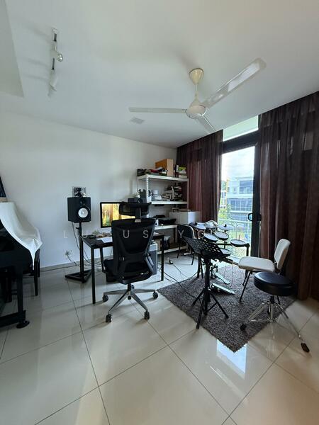 3-storey Terraced House for Sale in Lake Fields (Sungai Besi) - Lucus Yong - Study - PropertyGuru.com.my