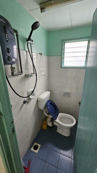 Pangsapuri untuk Dijual di Taman Pusat Kepong - Amy Ho - Bathroom - PropertyGuru.com.my