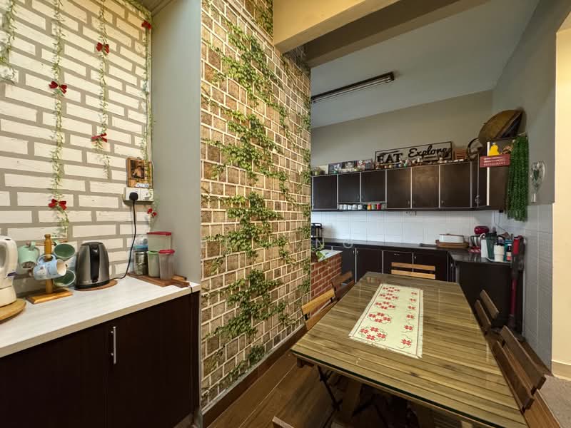 2.5-storey Terraced House for Sale in Taman Tasik Prima (Puchong) - EE Ling - Dining Room & Kitchen - PropertyGuru.com.my