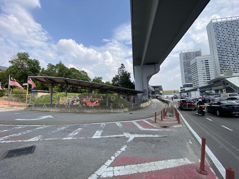 Pedestrian To MRT Station KG Selamat
