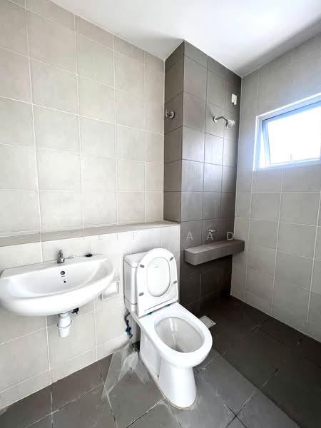 Rumah Teres 2 Tingkat untuk Dijual di Setia Ecohill (Semenyih) - Alif Saad - Bathroom - PropertyGuru.com.my
