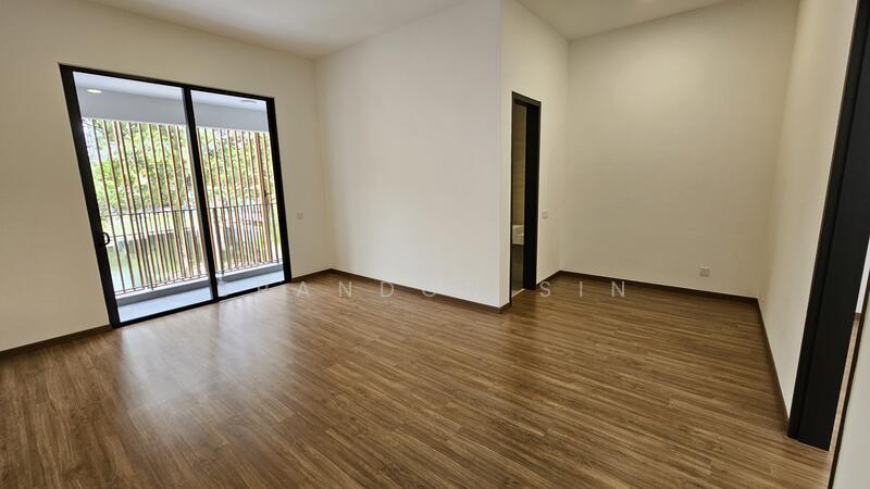 2-storey Terraced House for Sale in Telok Panglima Garang (Selangor) - BRANDON SIN - Balcony - PropertyGuru.com.my