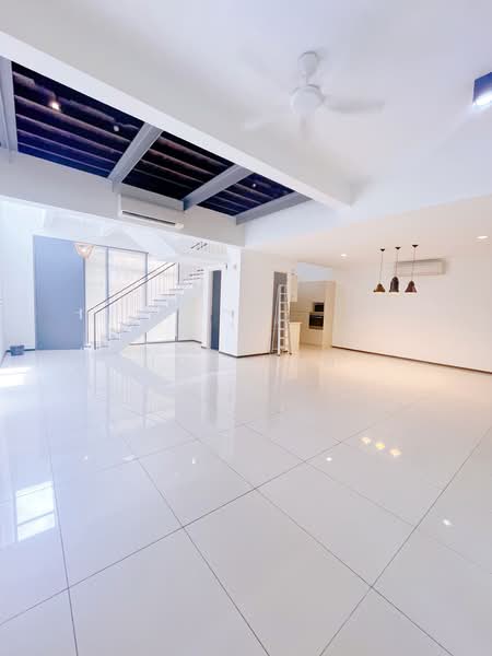Condominium for Rent at The Breezeway - Hor Yan - Living Room - PropertyGuru.com.my