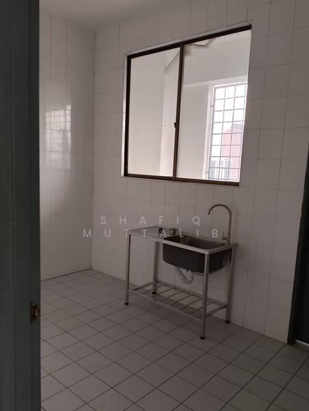 For Rent - Golden City