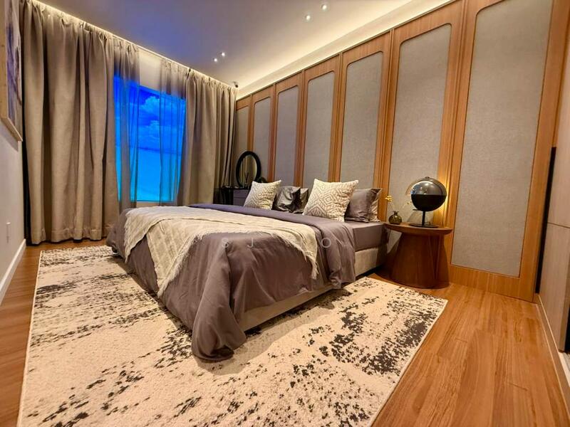 The LightHauz by Exsim - Show Unit Photo