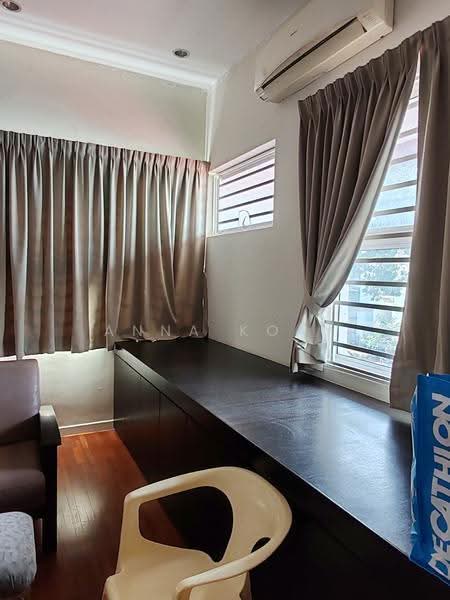 3-storey Terraced House for Sale in Tanjung Bungah (Penang) - Anna Koay - Living Room - PropertyGuru.com.my