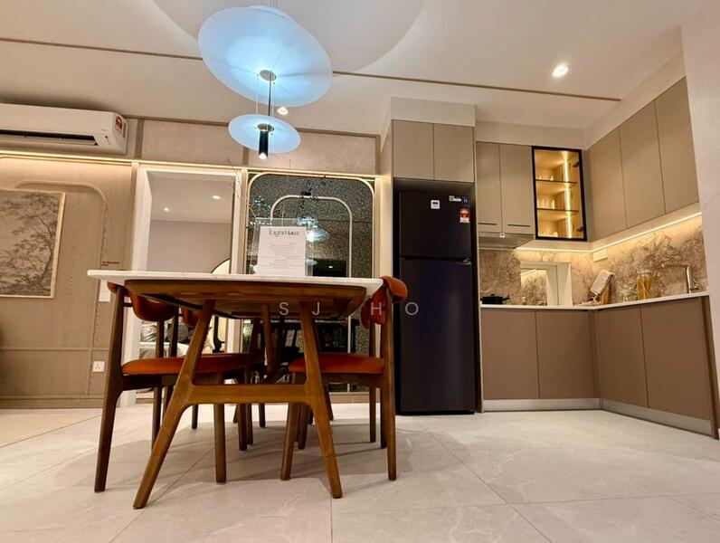 The LightHauz by Exsim - Show Unit Photo