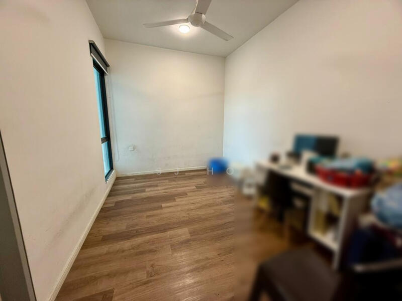 Suasana @ Utropolis - Working Space