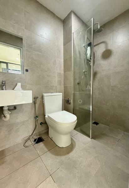 Sausana @ Utropolis - Common Bathroom