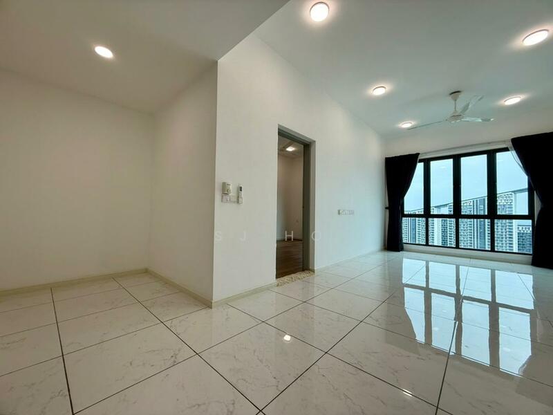 Sausana @ Utropolis - Living & Dining