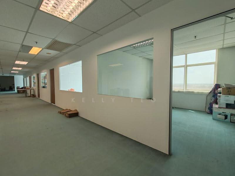 Office for Rent in Bandar Bukit Tinggi (Klang) - Kelly Teo - Corridor - PropertyGuru.com.my