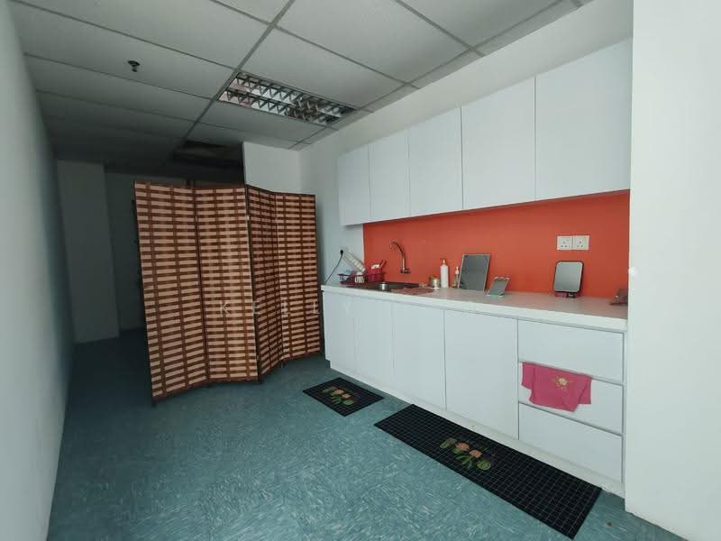 Office for Rent in Bandar Bukit Tinggi (Klang) - Kelly Teo - Kitchen - PropertyGuru.com.my