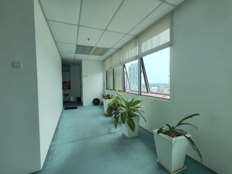 Office for Rent in Bandar Bukit Tinggi (Klang) - Kelly Teo - Corridor - PropertyGuru.com.my