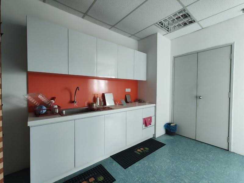 Office for Rent in Bandar Bukit Tinggi (Klang) - Kelly Teo - Kitchen - PropertyGuru.com.my