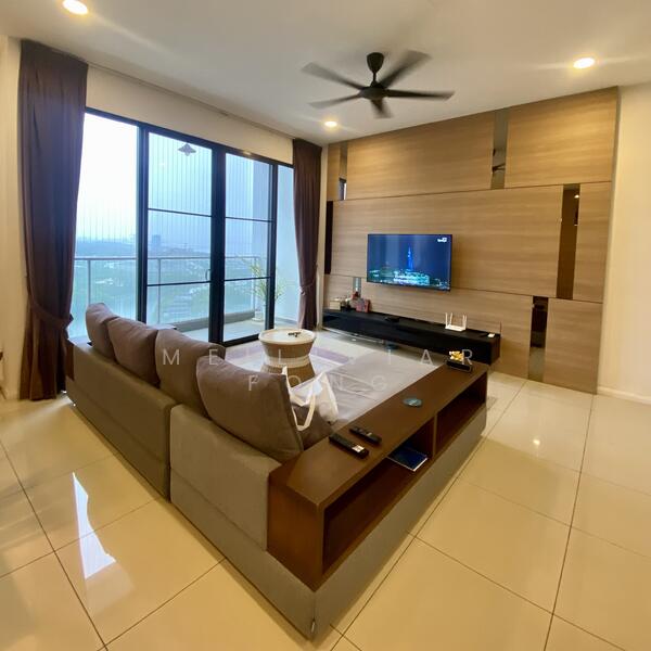 1st Floor Living Room