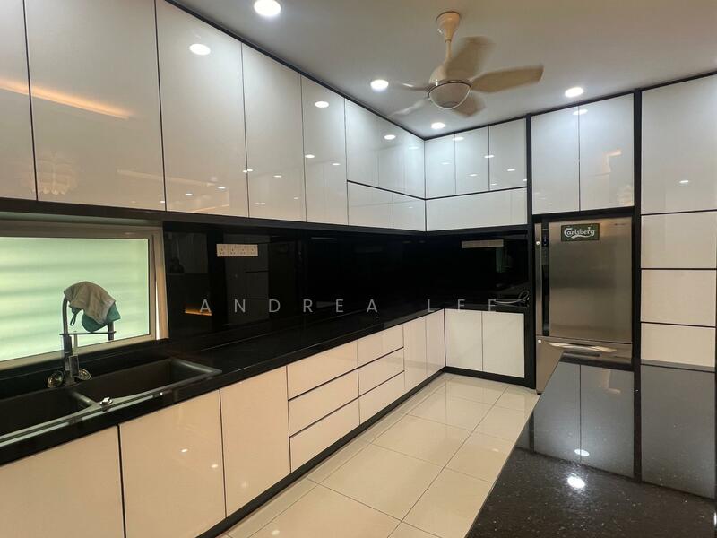3-storey Terraced House for Sale in Bandar Bayan Bahru (Bayan Lepas) - Andrea Lee - Kitchen - PropertyGuru.com.my