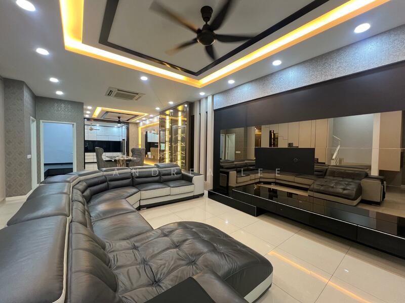 3-storey Terraced House for Sale in Bandar Bayan Bahru (Bayan Lepas) - Andrea Lee - Living Room - PropertyGuru.com.my