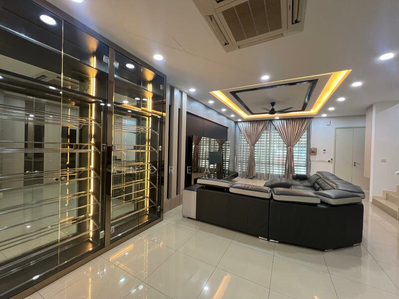 3-storey Terraced House for Sale in Bandar Bayan Bahru (Bayan Lepas) - Andrea Lee - Living Room - PropertyGuru.com.my