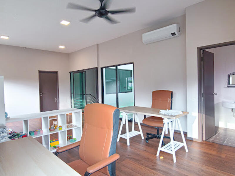 3-storey Terraced House for Rent in Bandar Bayan Bahru (Bayan Lepas) - Nickolas Lim - Study - PropertyGuru.com.my