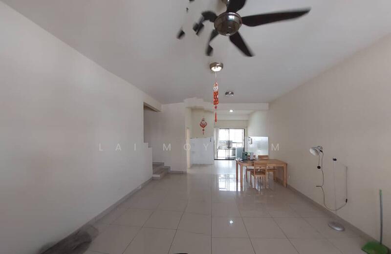 Townhouse for Sale in 16 Sierra (Puchong) - Lai Moy Fam - Living Room - PropertyGuru.com.my