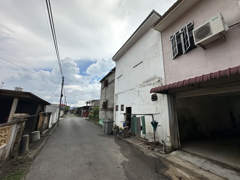 Shop / Office for Sale in Taman Teratai (Bahau) - Kenny Siew - Exterior - PropertyGuru.com.my