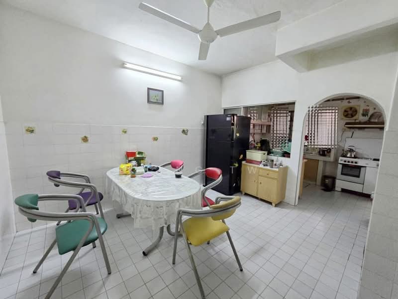 2-storey Terraced House for Sale in Taman Sri Bintang (Kepong) - Kiing TW - Kitchen - PropertyGuru.com.my
