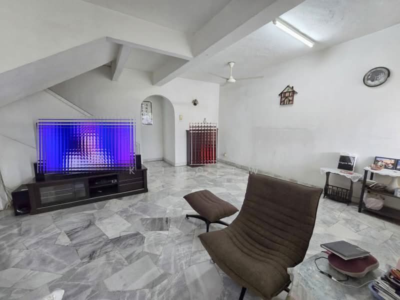 2-storey Terraced House for Sale in Taman Sri Bintang (Kepong) - Kiing TW - Living Room - PropertyGuru.com.my