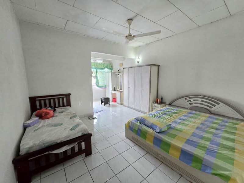 2-storey Terraced House for Sale in Taman Sri Bintang (Kepong) - Kiing TW - Bedroom - PropertyGuru.com.my