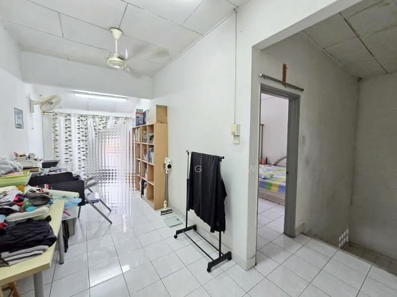 2-storey Terraced House for Sale in Taman Sri Bintang (Kepong) - Kiing TW - Living Room - PropertyGuru.com.my