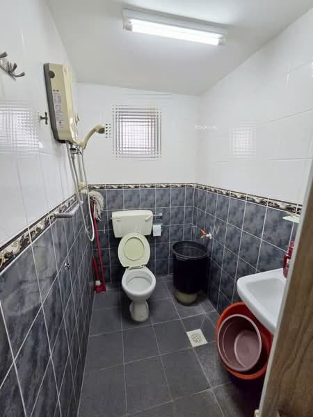 2-storey Terraced House for Sale in Taman Sri Bintang (Kepong) - Kiing TW - Bathroom - PropertyGuru.com.my