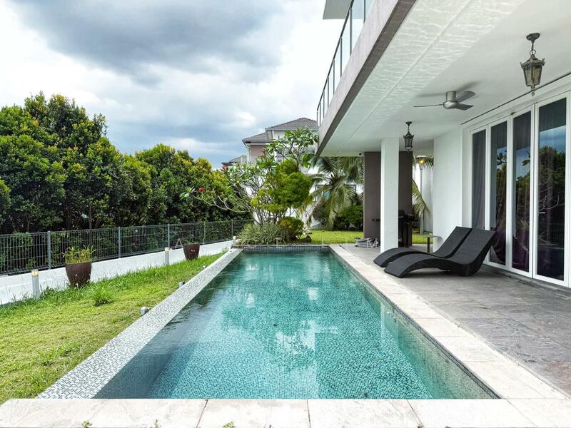 Private Swimming Pool