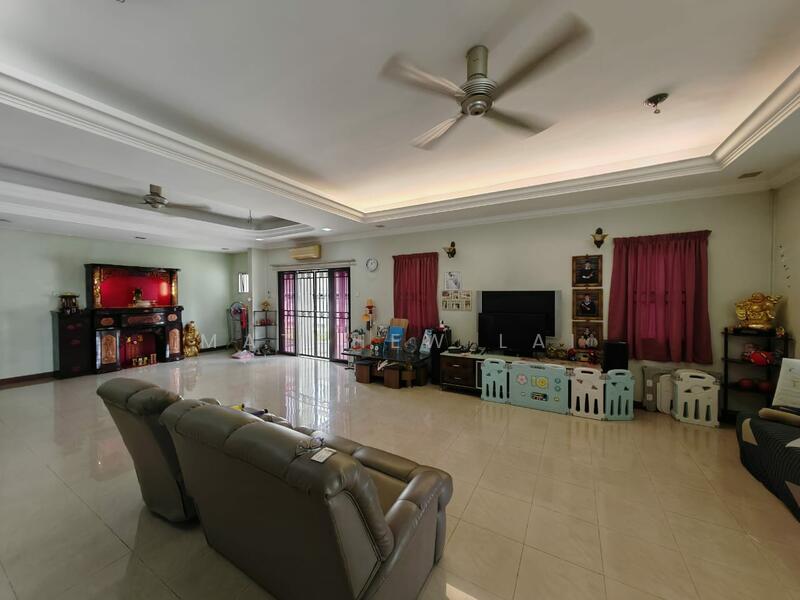 Semi-Detached House for Sale in Sungai Long (Bandar Sungai Long) - Matthew Lai - Living Room - PropertyGuru.com.my