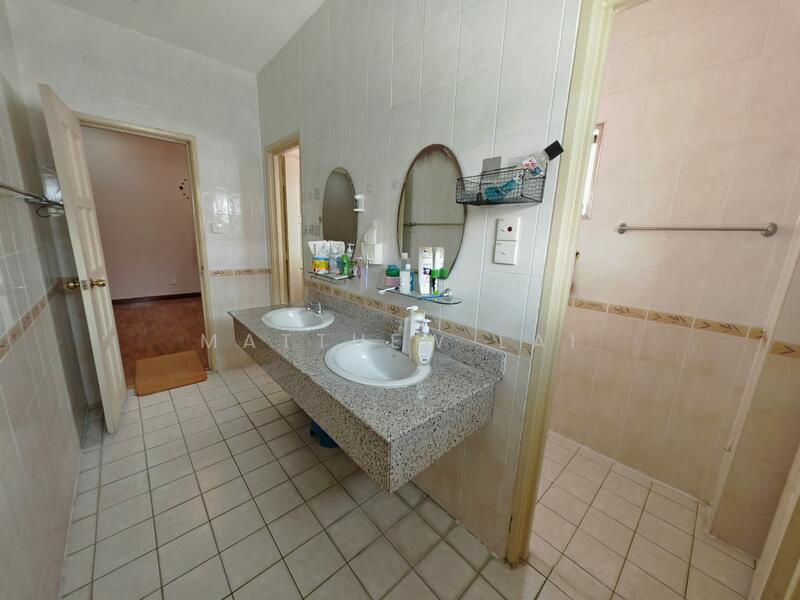 Semi-Detached House for Sale in Sungai Long (Bandar Sungai Long) - Matthew Lai - Bathroom - PropertyGuru.com.my