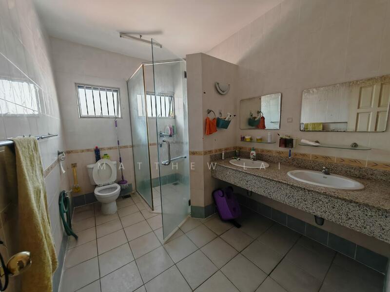 Semi-Detached House for Sale in Sungai Long (Bandar Sungai Long) - Matthew Lai - Bathroom - PropertyGuru.com.my