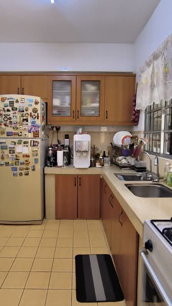 2-storey Terraced House for Sale in Taman Dato Ahmad Razali (Ampang) - Kashfi Sharifuddin - Kitchen - PropertyGuru.com.my