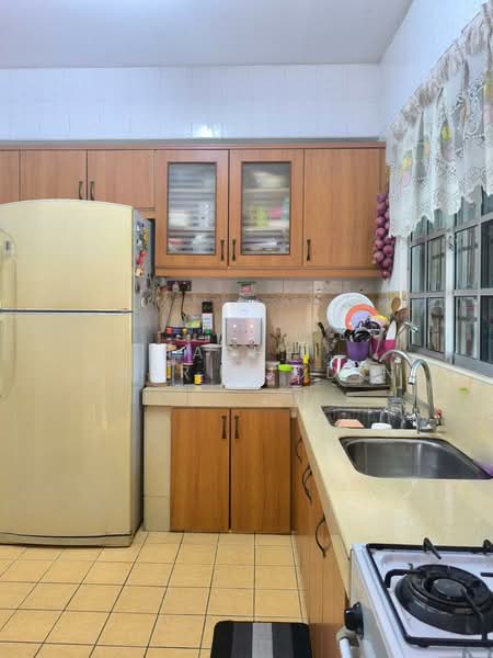 2-storey Terraced House for Sale in Taman Dato Ahmad Razali (Ampang) - Kashfi Sharifuddin - Kitchen - PropertyGuru.com.my