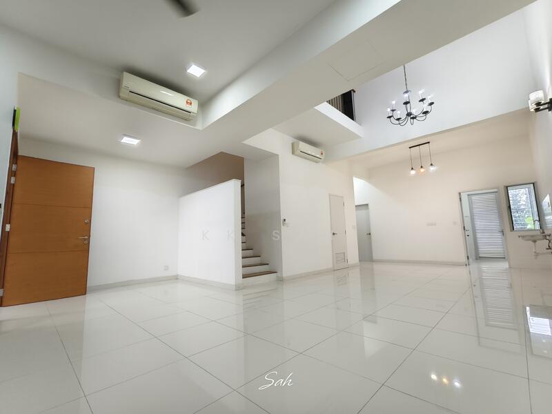 Parkfield Residences untuk Untuk Dijual - RM 788,000, Mac 2026 - Living Room - PropertyGuru.com.my