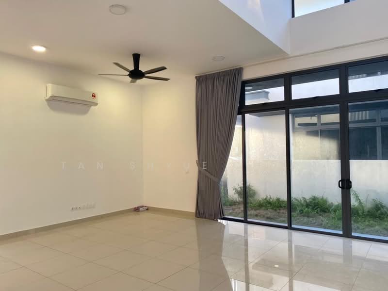 Semi-Detached House for Rent in Setia Alam (Selangor) - Tan Shyue Chuan - Living Room - PropertyGuru.com.my