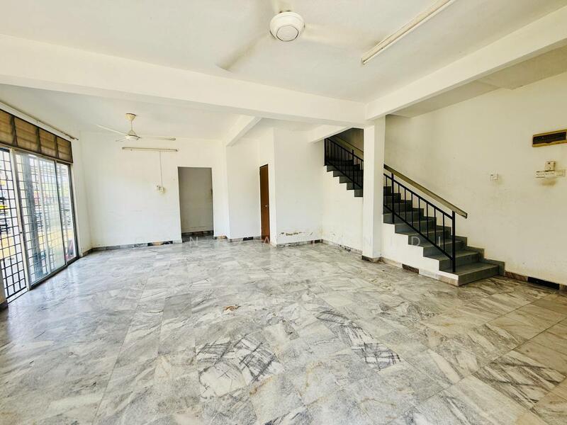 Rumah Teres 2 Tingkat untuk Dijual di Taman Seremban Jaya (Rantau) - Rosniza Tanidi - Living Room - PropertyGuru.com.my