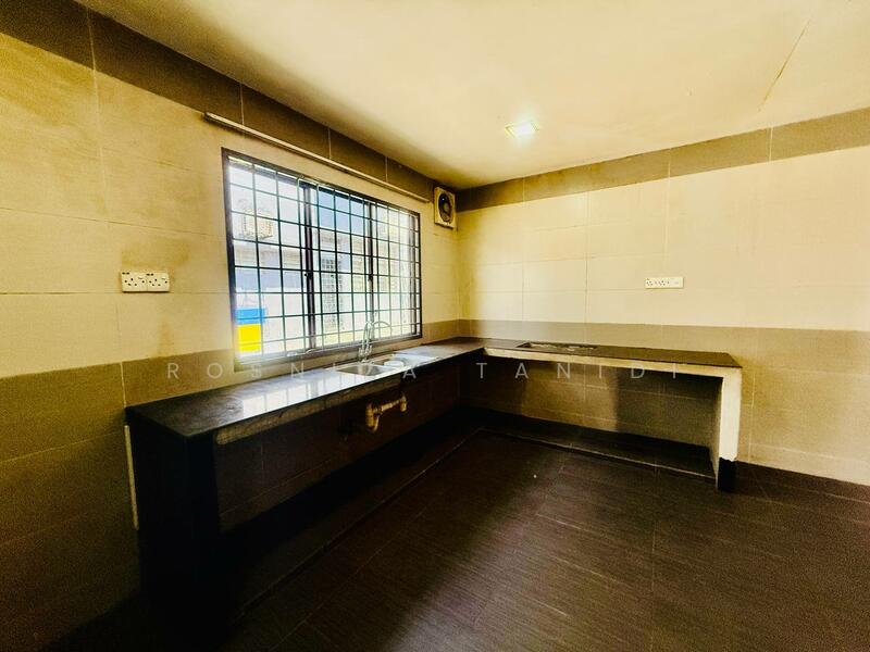 Rumah Teres 2 Tingkat untuk Dijual di Taman Seremban Jaya (Rantau) - Rosniza Tanidi - Kitchen - PropertyGuru.com.my